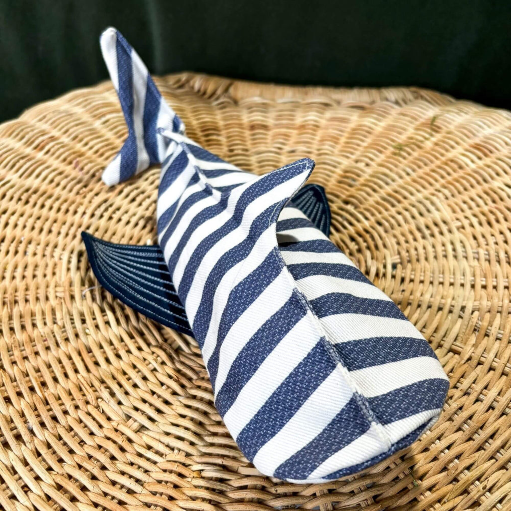 Shark Water Bottle Toy Hudson Houndstooth