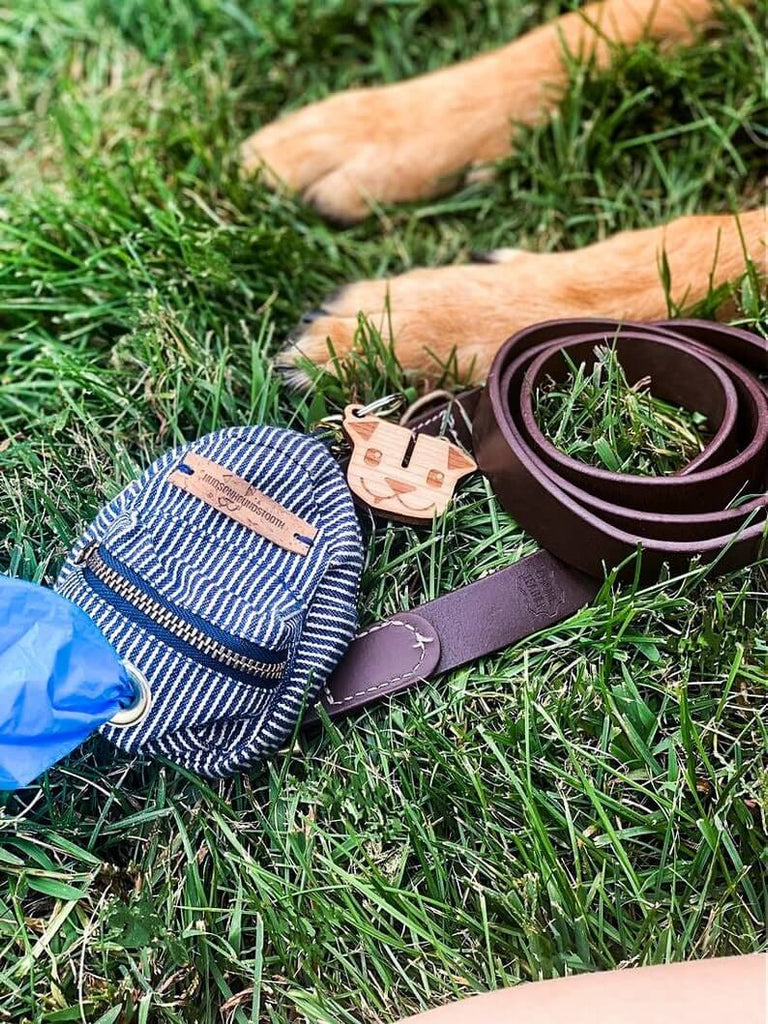 Handsfree Waste Bag Carrier Hudson Houndstooth